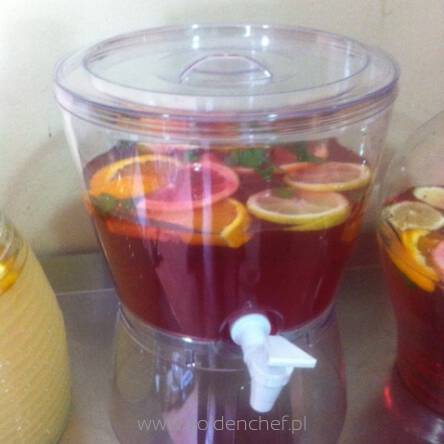 dyspenser z kranem 5,5l. 