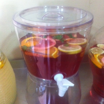 dyspenser z kranem 5,5l. 